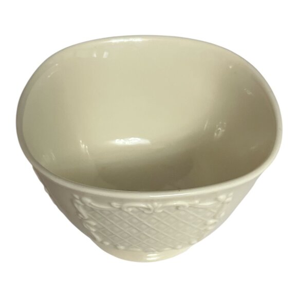 1990s–2000s Lenox Ivory Porcelain Bowl – Lattice & Scroll Relief – Gold Trim - Picture 3 of 5